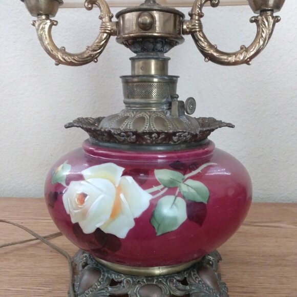 ANTIQUE VICTORIAN PARLOR HURRICANE OIL LAMP - HAND PAINTED - Picture 2 of 4